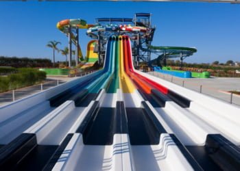 Slide & Splash reabre em abril com novos escorregas