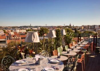 Mama Shelter Lisboa agora serve almoços no rooftop