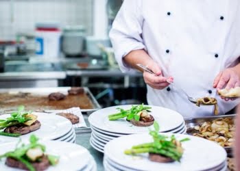 Eurofirms: Os cinco perfis mais procurados pelo setor hoteleiro para este verão