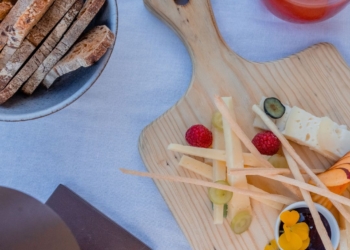 Cocktails e snacks marcam reabertura do Rooftop do hotel Verride Palácio Santa Catarina