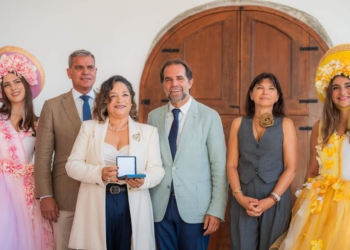 Diretora Geral do Hotel Golden Residence recebe Medalha de Mérito Turístico