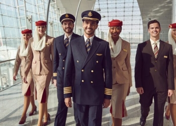 Emirates contrata comandantes experientes para pilotar futura frota