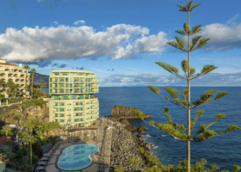Novo hotel Pestana Vila Lido Madeira tem acesso exclusivo ao mar