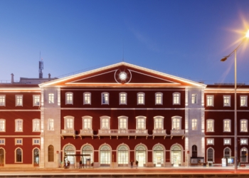 The Editory Riverside Santa Apolónia Hotel integra lista de melhores hotéis históricos do mundo