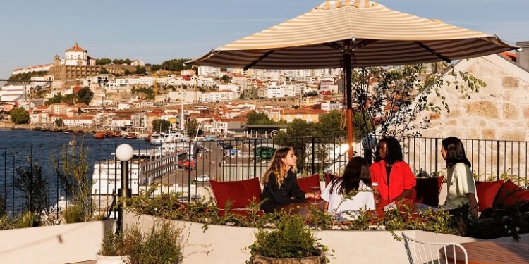Rooftop do The Rebello nomeado para Melhor Esplanada nos Prémios Hotel & Mantel da Condé Nast traveler