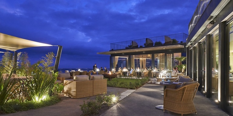 Restaurante Avista do Les Suites at the Cliff Bay apresenta novo menu