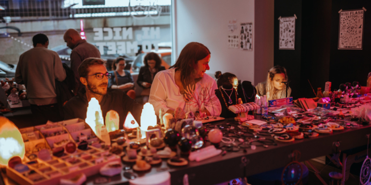 Fim-de-semana prolongado no YOTEL Porto com Mercado de Natal