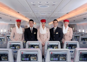 Emirates vai a três cidades em março para promover recrutamento de tripulantes de cabine