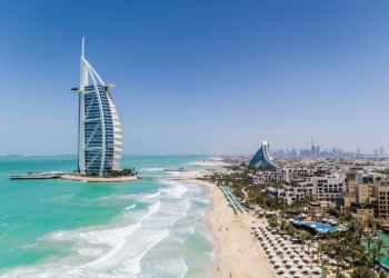 Hotéis de luxo do Dubai contratam estudantes da Escola Superior de Hotelaria e Turismo do Estoril