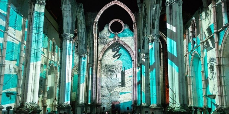 A magia de “Lisbon Under Stars” volta a iluminar as Ruínas do Carmo