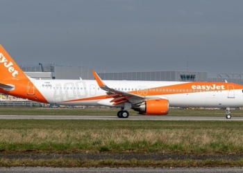 easyJet recebe 400º avião Airbus