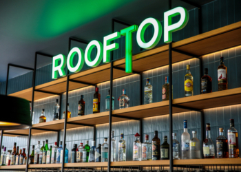 Rooftop do Hilton Garden Inn Évora traz música ao vivo, cocktails e petiscos