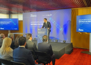 ANA investe 50 milhões de euros para reforçar estrutura da pista do aeroporto do Porto