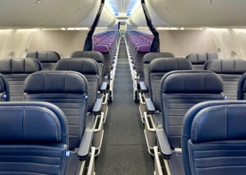 Embarque no Boeing 737 MAX 8 da United