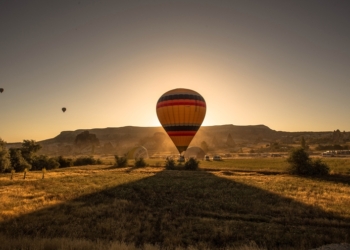 Voos de balão e aulas de yoga são proposta de verão do Hotel M’AR De AR Muralhas