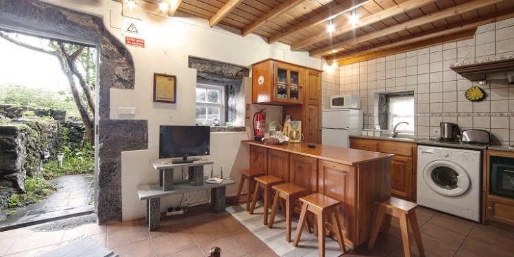 HousesinPico: Casas rurais nos Açores