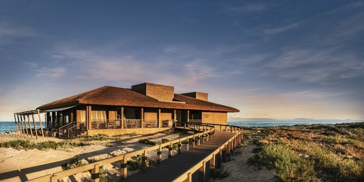 JNcQUOI inaugura época de praia na Comporta com novidades no Beach Club