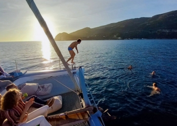 À Vela Passeios: Experiências náuticas inesquecíveis