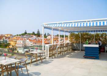 Rooftop do Hotel Baía reabre após renovação e promete ser spot imperdível neste verão