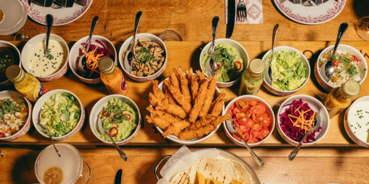 Mama Shelter Lisboa lança menu para grupos onde cada um monta os seus tacos