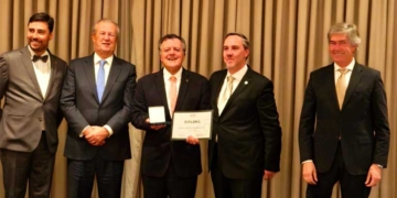 Diretor do Hotel Meliá Madeira Mare homenageado pela ADHP