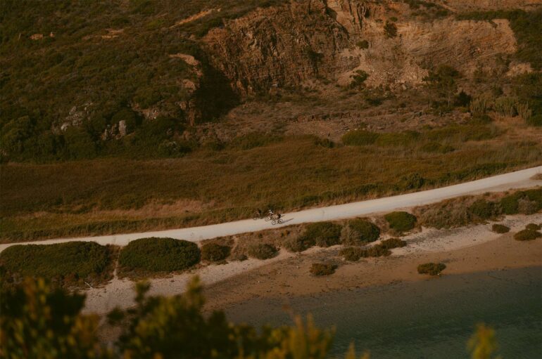 Turismo do Algarve promove natureza e gastronomia na Intur 2025