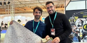 Decorhotel com Flowco: empresa portuguesa transforma resíduos industriais em pavimentos inovadores