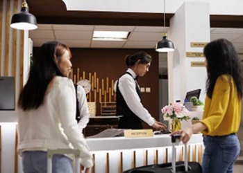 INE: Dormidas de não residentes voltaram a crescer em outubro após dois meses de decréscimo