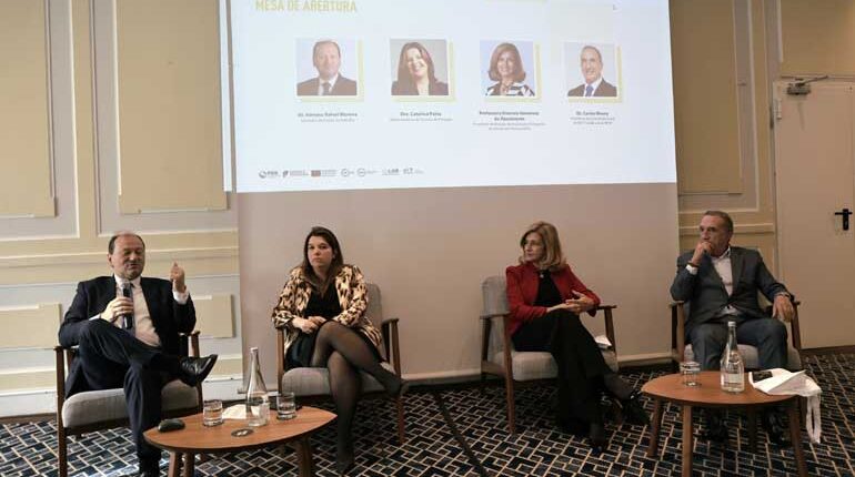 KIPT CoLab: Turismo cria emprego mas progressão na carreira é mais rápida nas grandes empresas