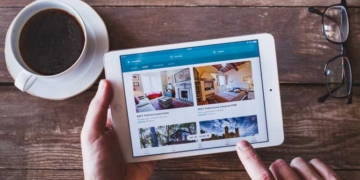 Eurostat: Reservas através de plataformas online aumentaram no verão de 2025