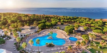 AP Adriana Beach resort reabre dia 5 de fevereiro com espaços renovados