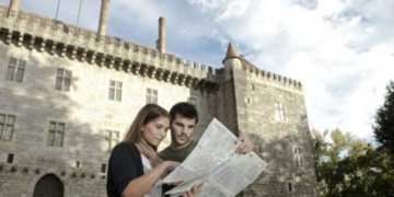 INE: Atividade turística manteve crescimento no 1º mês de 2026, embora com abrandamento