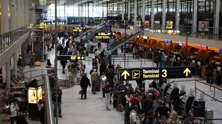Eurostat: Número de passageiros aéreos cresceu 35% em 2021