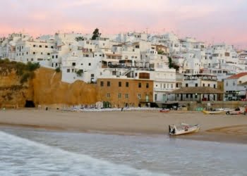 eDreams: 81% dos portugueses afirma reservar as suas férias através de agências de viagens online