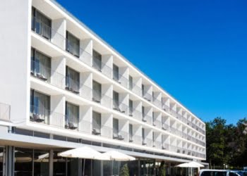 Réveillon no Arcos Hotel com pack para mini-férias