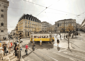 DBRS diz que setor turístico português acabará por recuperar totalmente