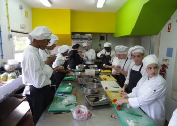 Escola de Hotelaria de colares termina ano letivo com 90% de empregabilidade