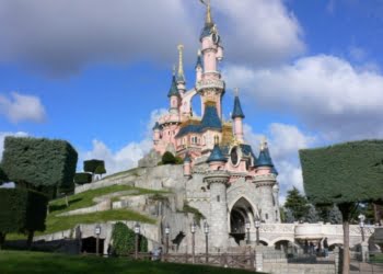 Disneyland Paris prolonga encerramento até abril