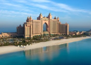 Volta Int.: “Dubai começa a vacinar os trabalhadores do setor turístico”