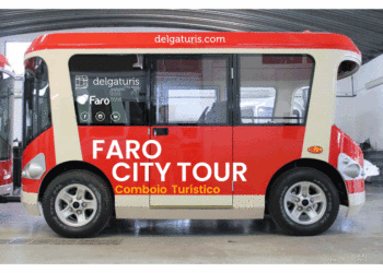 Faro aposta em novo comboio turístico a partir de abril