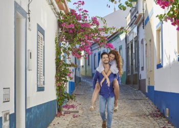 Accenture: Empresas turísticas têm de captar o viajante de lazer pós-pandémico