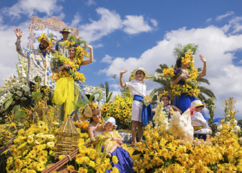 Solférias lança voo especial para a Festa da Flor no Funchal
