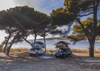 Hertz e Jeep lançam novo serviço de aluguer de tendas rooftop