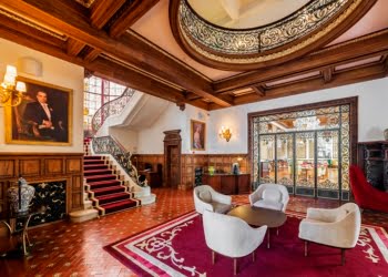 Hotel Infante Sagres: 70 anos de história para viver e sentir