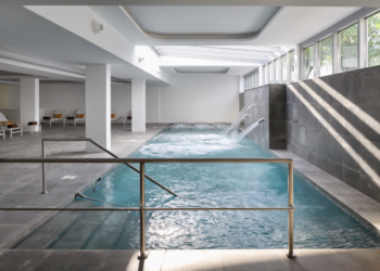 Deixe-se envolver pela atmosfera de bem-estar do M’AR De AR Aqueduto