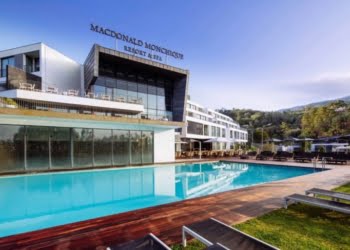 Macdonald Monchique Resort & SPA ensina a surfar