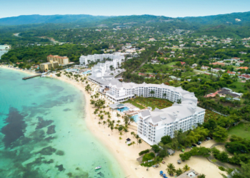 RIU Hotels & Resorts inaugura o seu primeiro parque aquático na Jamaica com a reforma do RIU Ocho Rios