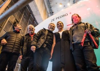 TAP batiza avião com o nome de Zé Pedro dos Xutos e Pontapés para sermos muitos a olhar o céu