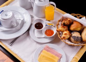 Pequeno-almoço de hotel e brunch em take away e delivery são novidades no Vila Galé Porto Ribeira