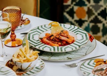 Portugal e Moçambique juntam-se para fazer as delícias de quem visita o Zambeze Restaurante & Rooftop Bar